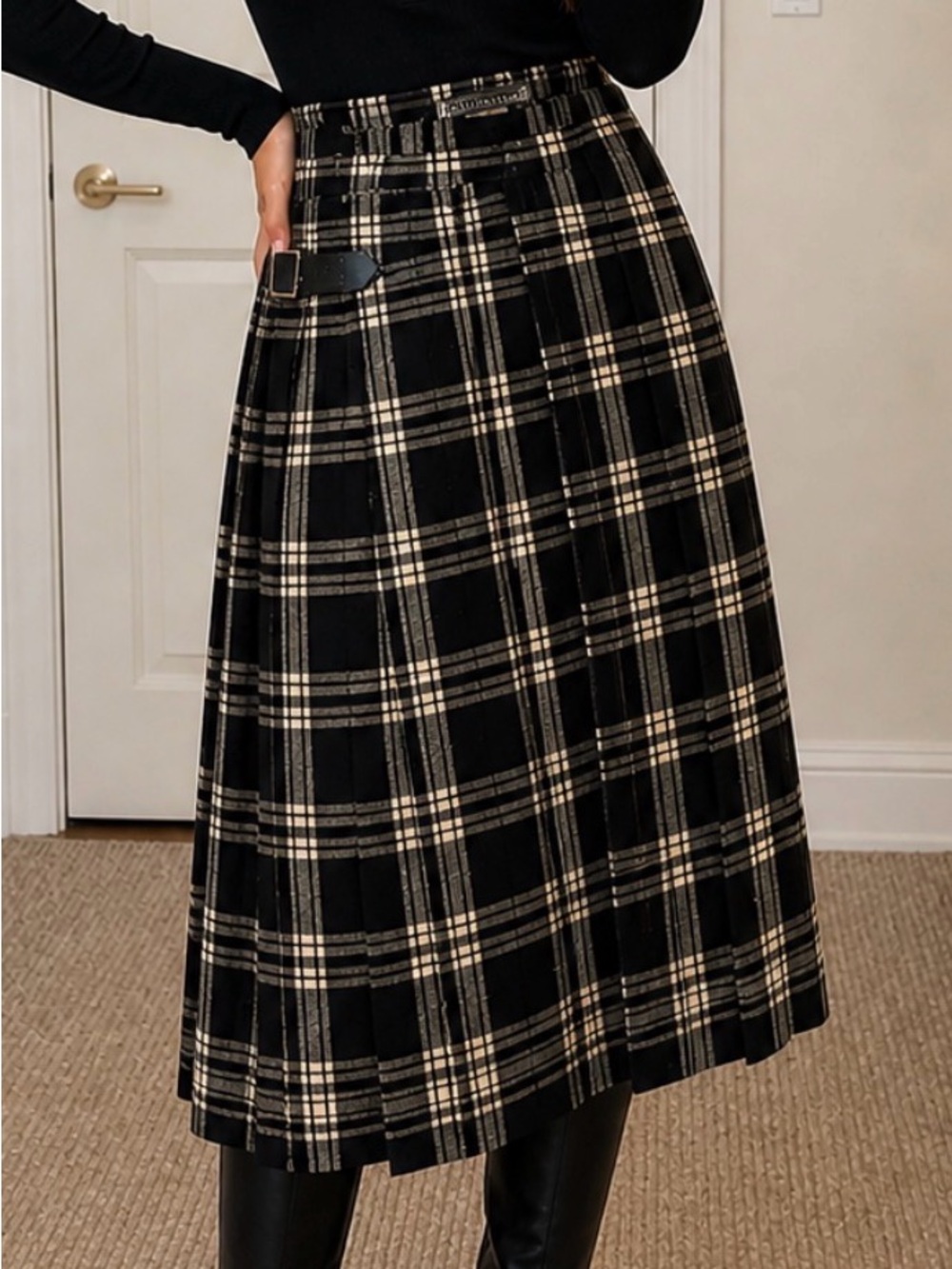 Burberry Black and White Plaid A-Line Wrap Skirt Wool vintage